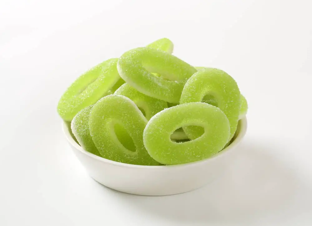 Sour gummy apple rings