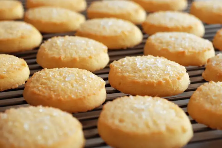 Freshly-baked-sugar-cookies-on-cooling-rack